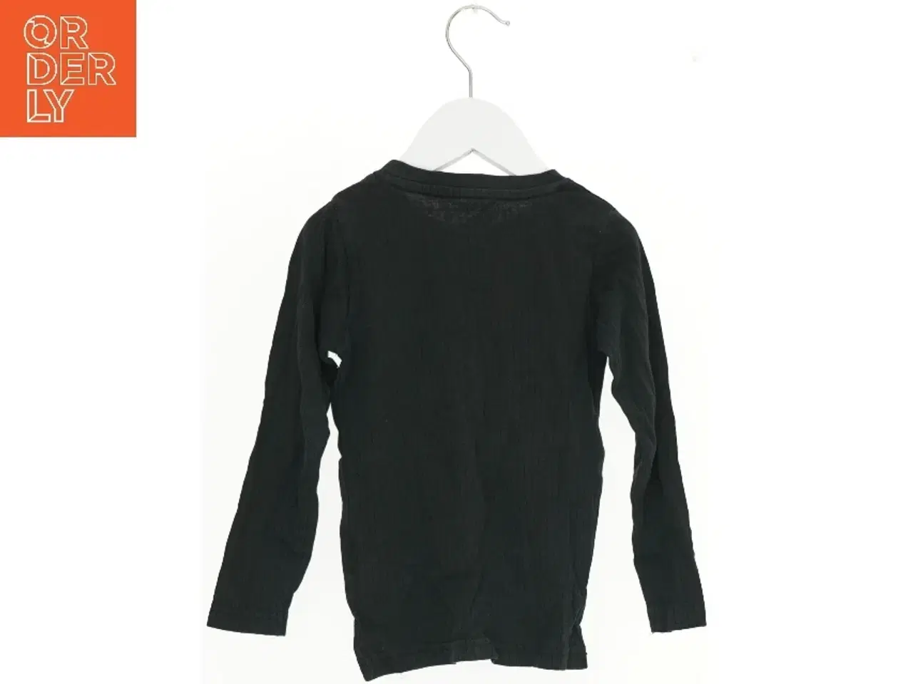 Billede 2 - Langærmet sort bluse fra Mads & Mette (str. 104)