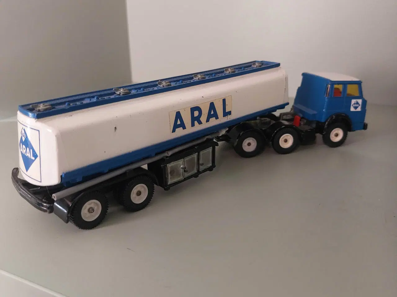 Billede 5 - Siku hensel aral tanklastbil 