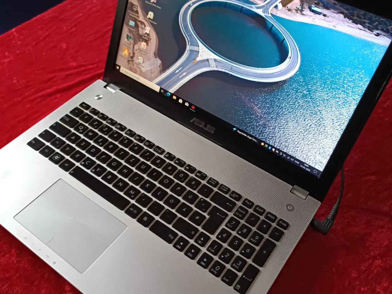 Billede 1 - Asus bærbar med i7 2.30ghz 8gb ram