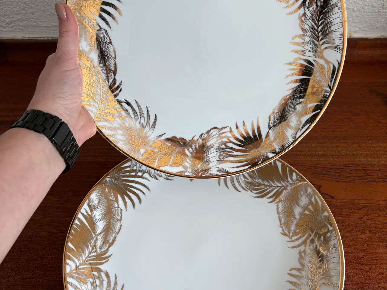 Billede 1 - Tallerkner fra H&M med guldmønster