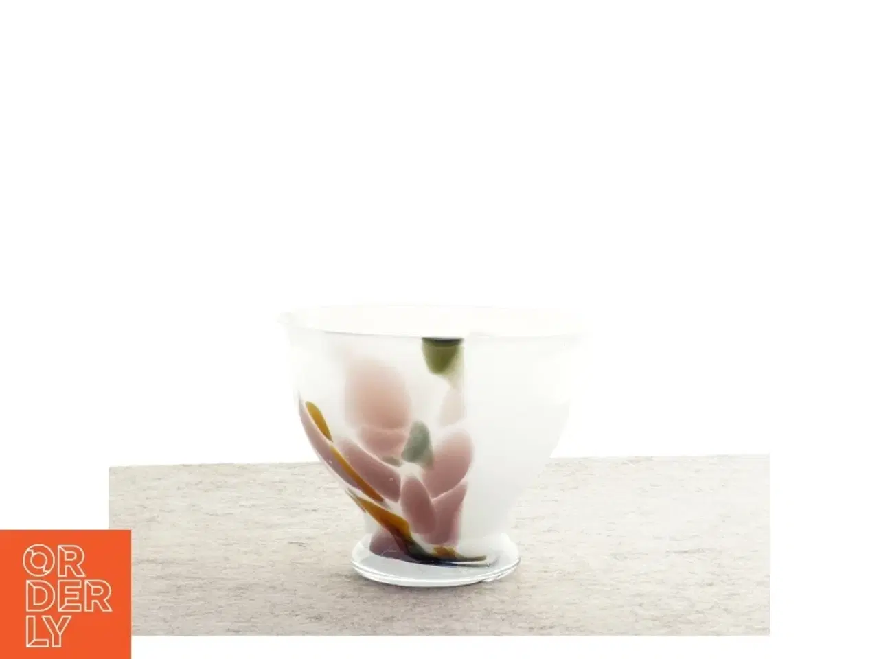 Billede 1 - Vase i glas fra Holmegaard (str. 10 x 12 cm)