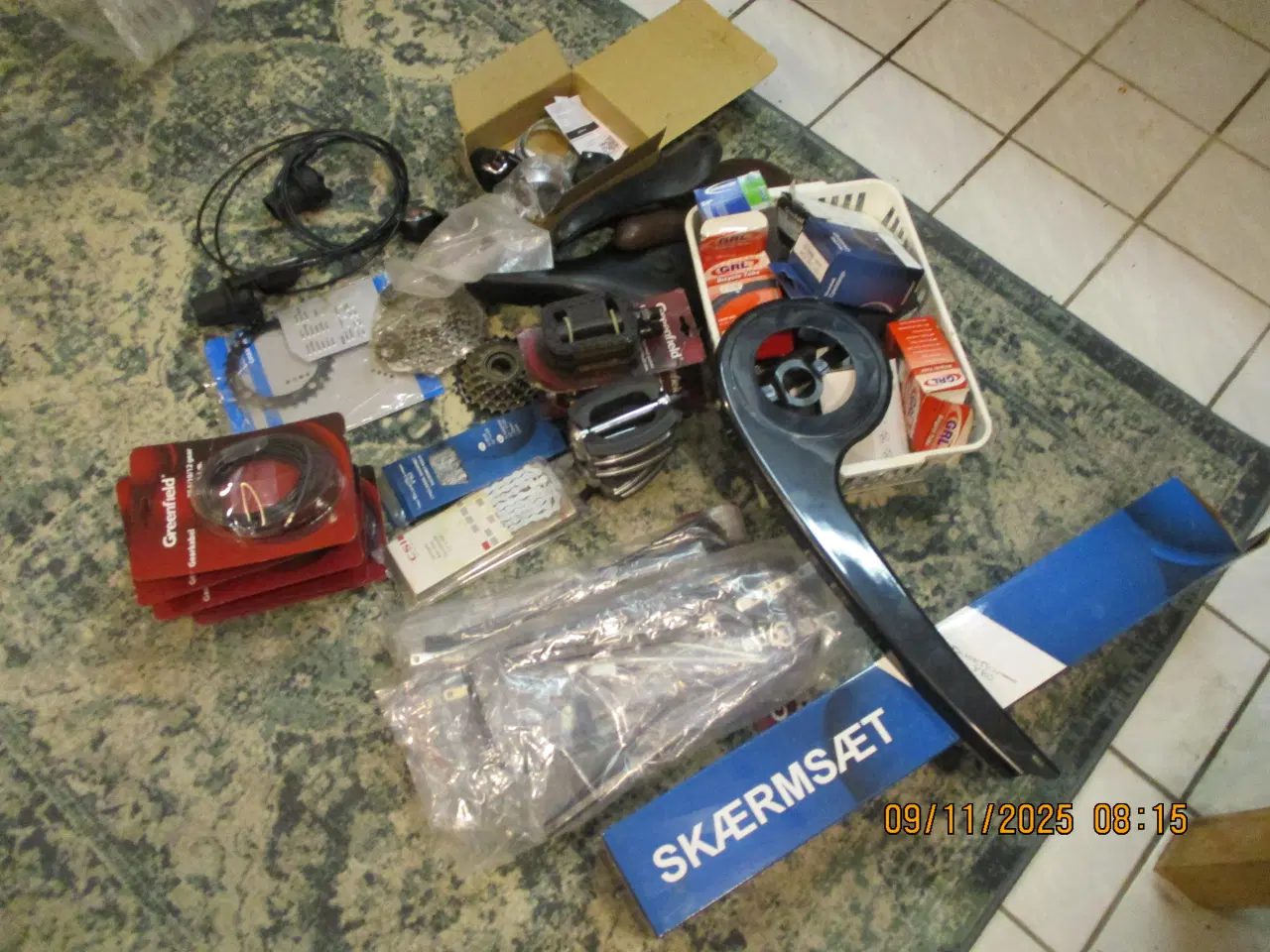 Billede 2 - Mange af nye forskellige cykeldele Det hele for 7