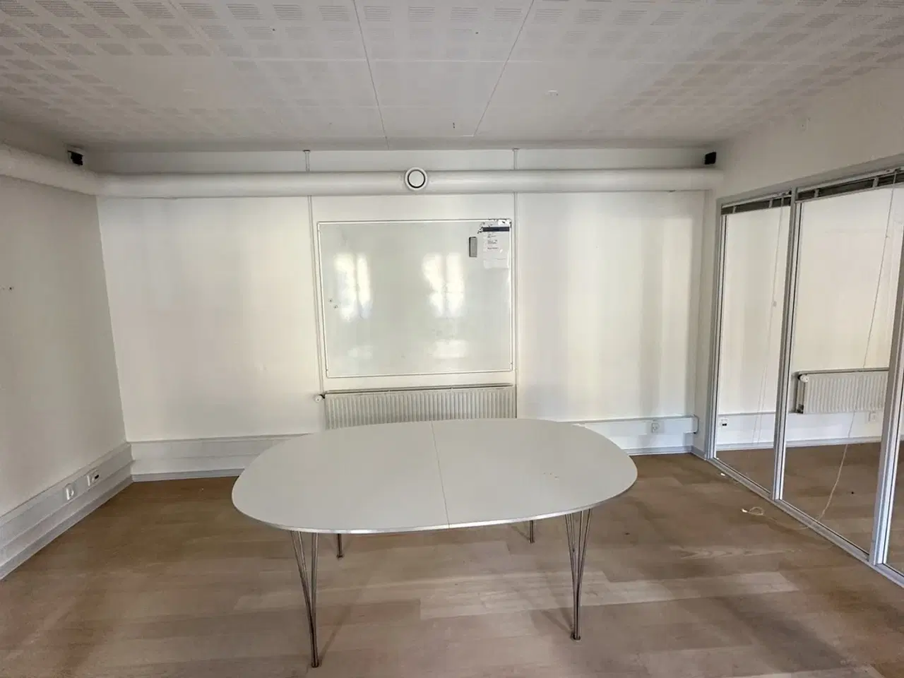 Billede 4 - Nyrenoveret kontorlejemål i hjertet af Aarhus C med parkering