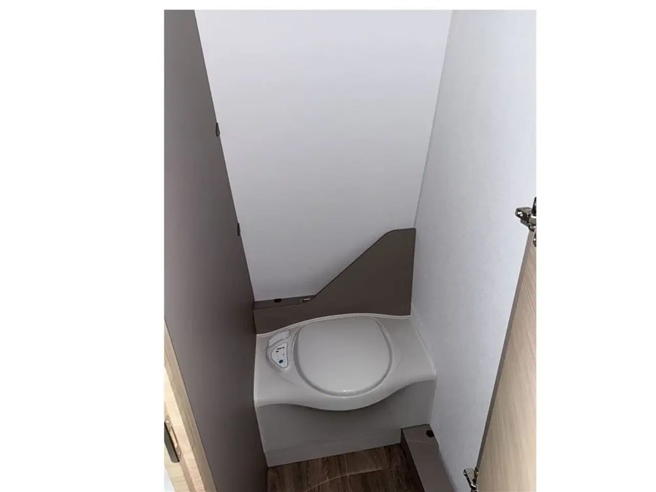 Billede 21 - 2026 - Fendt NEXT 380   En nyhed til campisten med EL bil fra Hinshøj Caravan