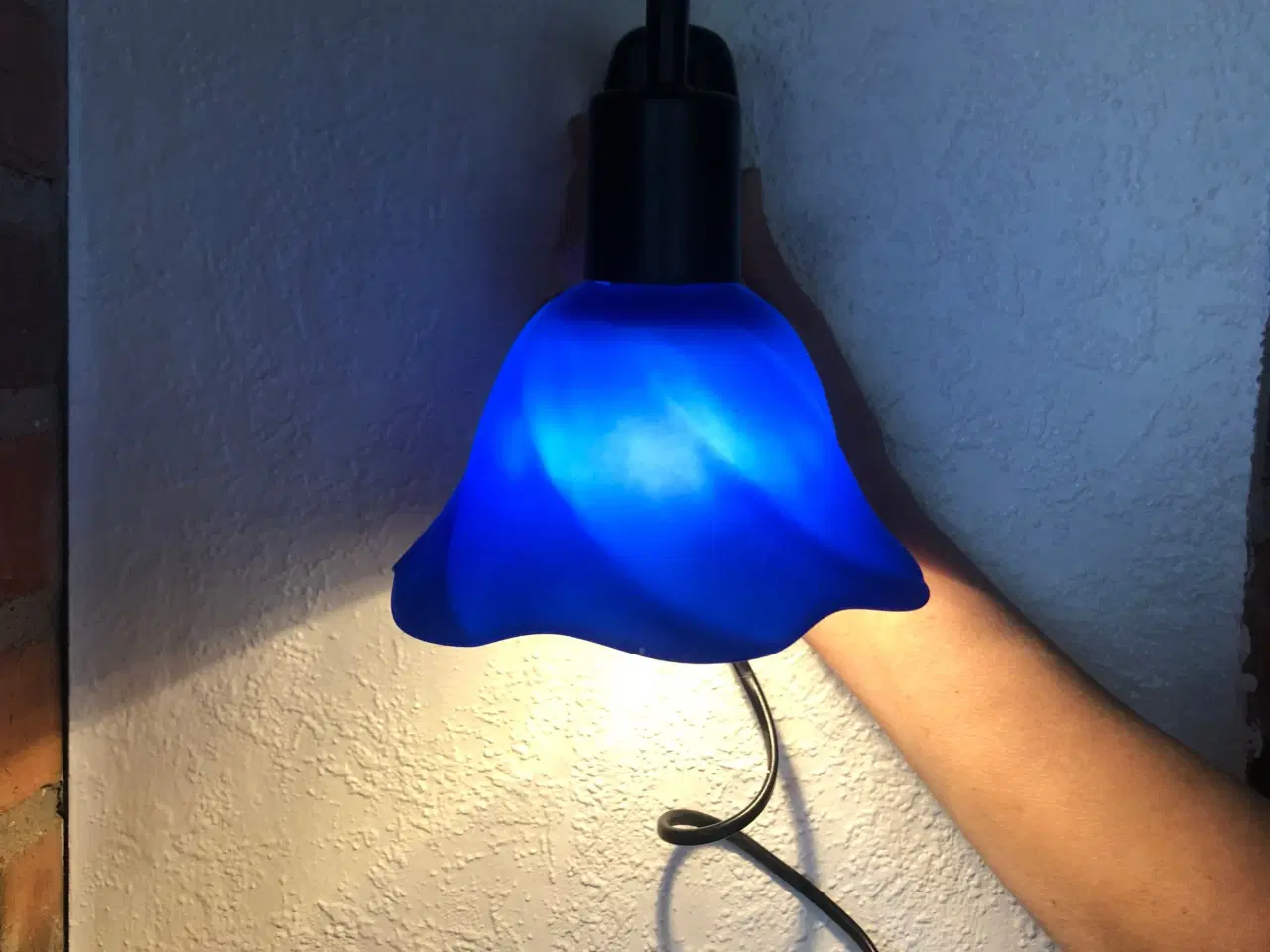 Billede 1 - Blå væglampe i god stand