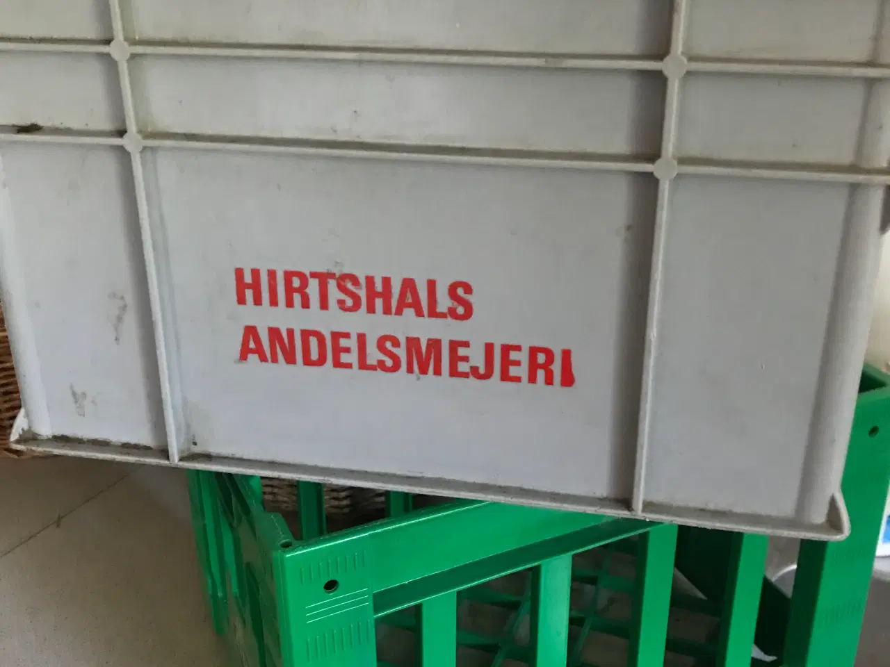 Billede 1 - Mælkekasse