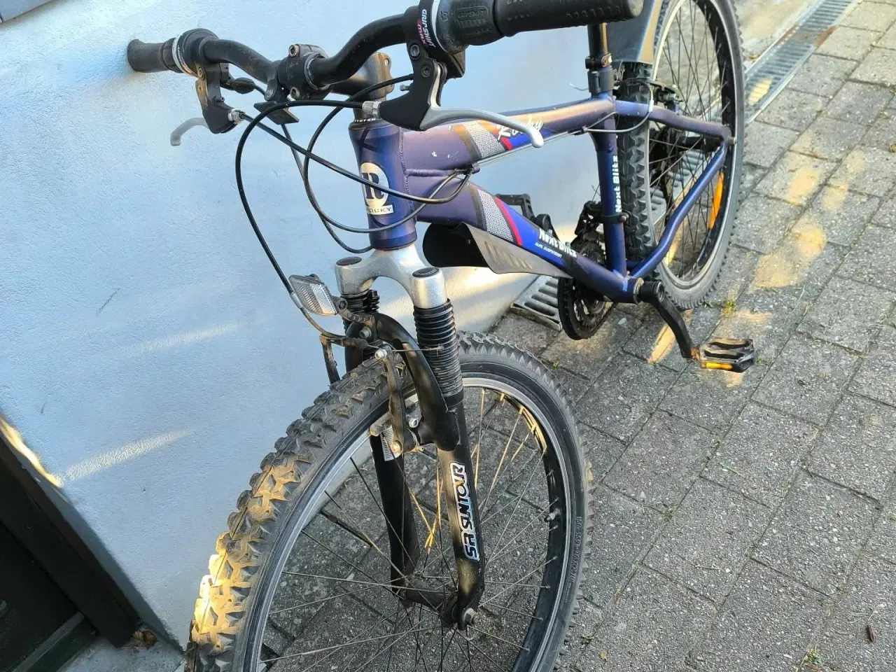 Billede 3 - Blå Rocky børne mountainbike med 26" hjul