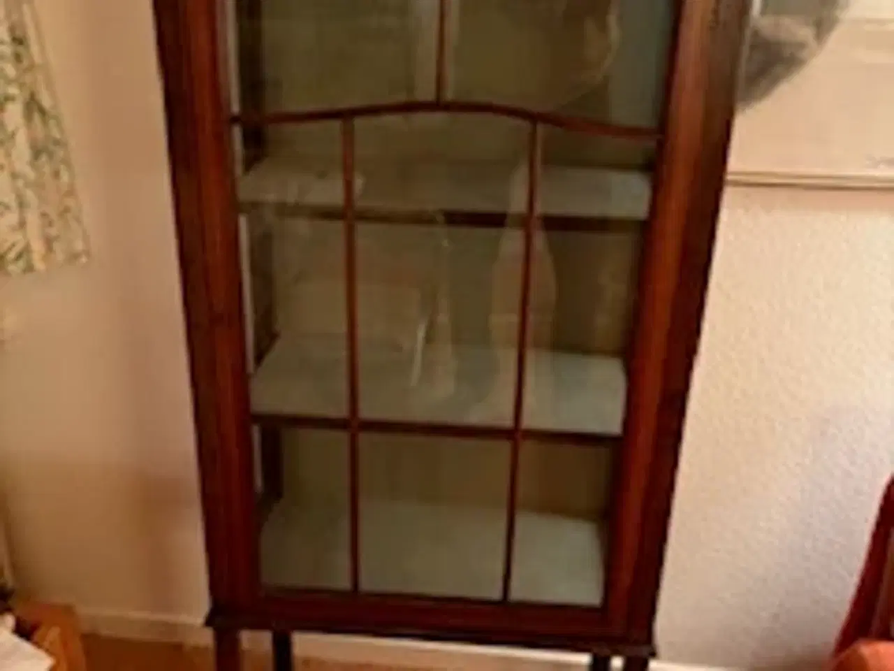 Billede 1 - Vitrineskab i mahogni