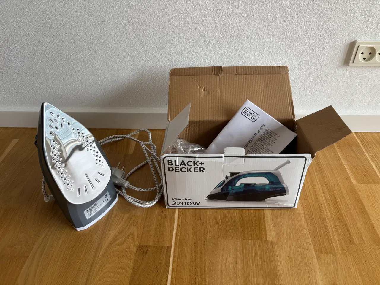 Billede 5 - BLACK+DECKER Dampstrygejern/Steam Iron (2200W)