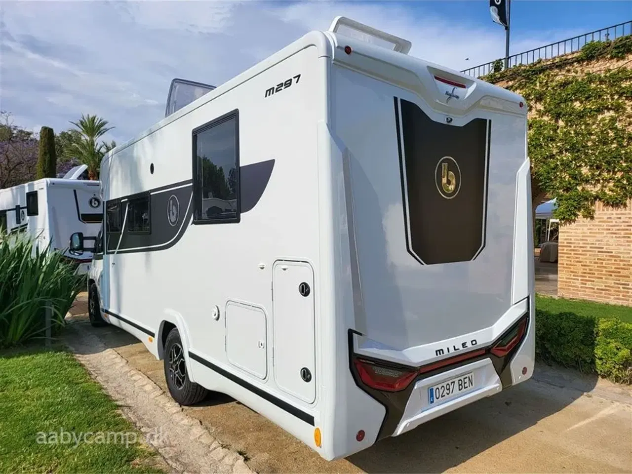 Billede 3 - 2024 - Benimar Mileo 263   NK Pakke. Automatgear. 150W solceller. 200 Ah Lithium Batteri. Markise. Cykelstativ.