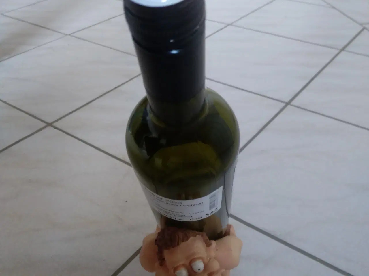 Billede 5 - Sjov vingave / flaskeholder