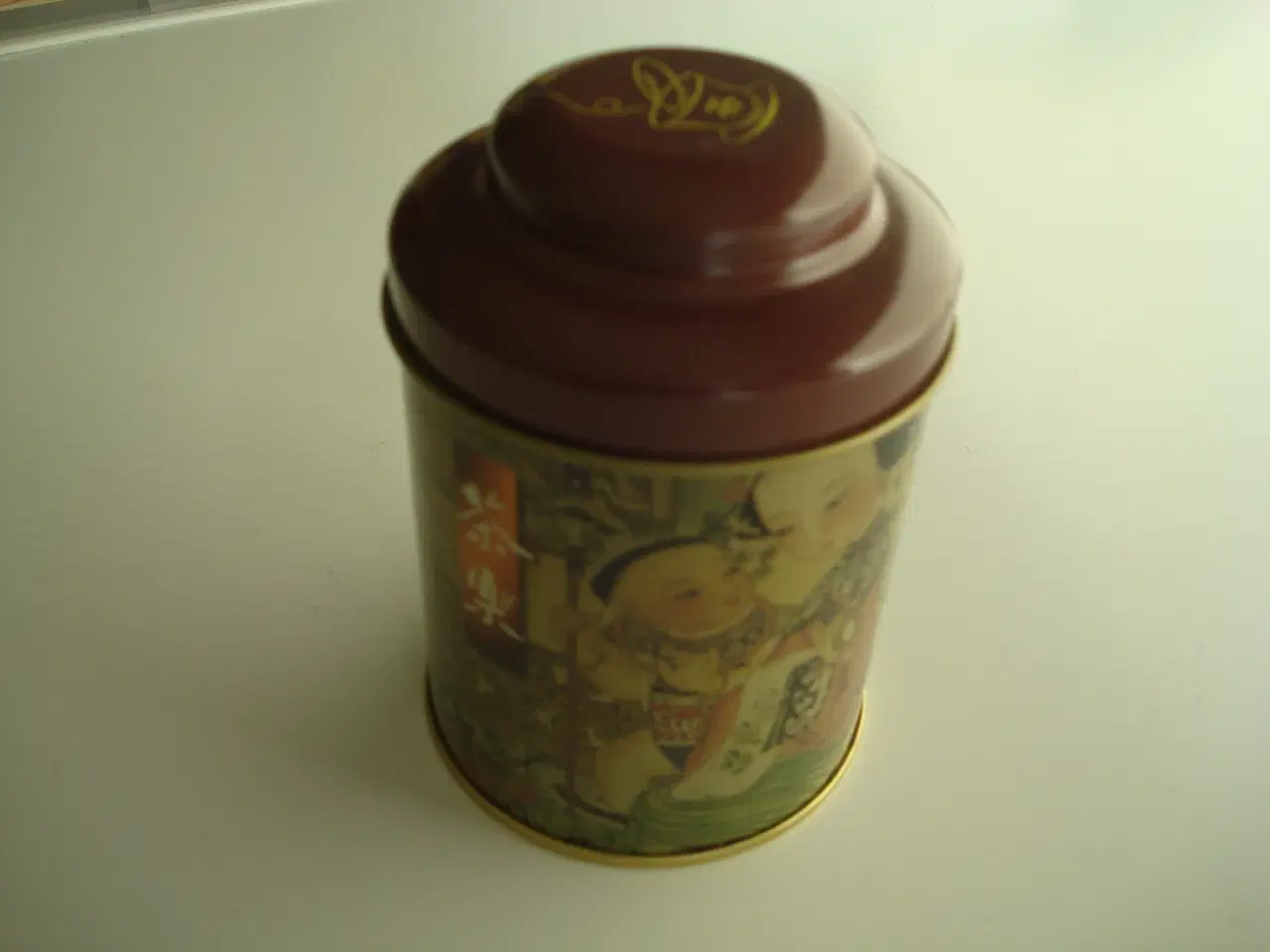 Billede 1 - Dåser, Lille sød dåse til te mm.
