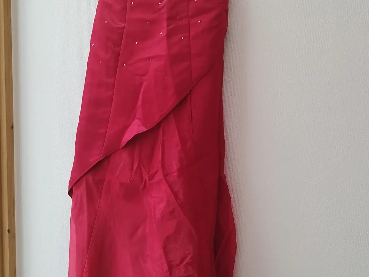 Billede 2 - Fest kjoler 