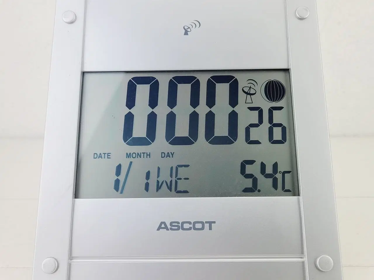 Billede 7 - ⭐️- ASCOT Vægur Vækkeur med Temperaturmåling