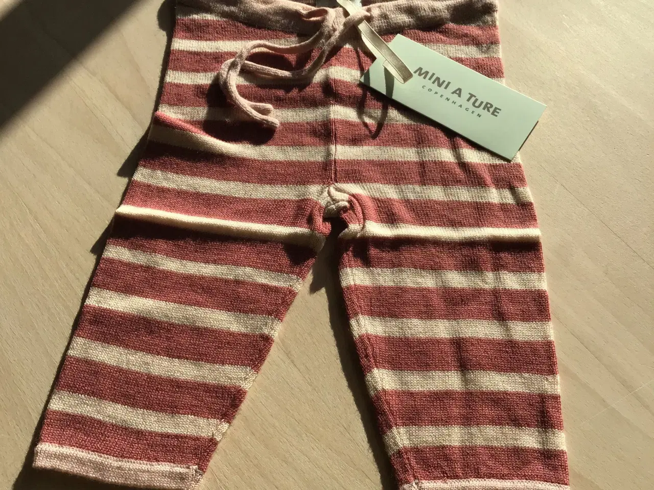 Billede 1 - Pigetøj, str. 56 cm, NYT