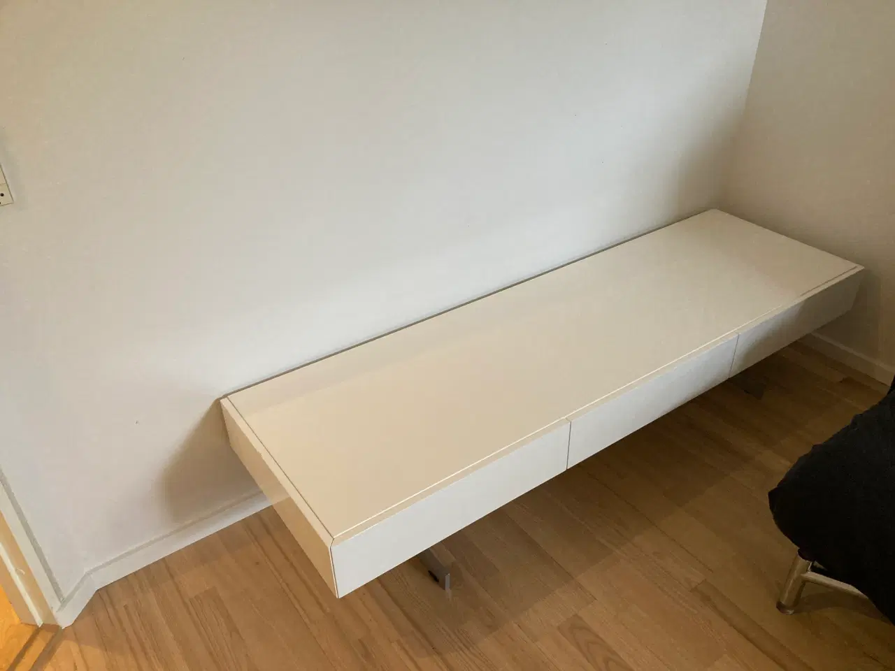 Billede 1 - Flot, kan bruges som TV møbel, HIFI eller kommode