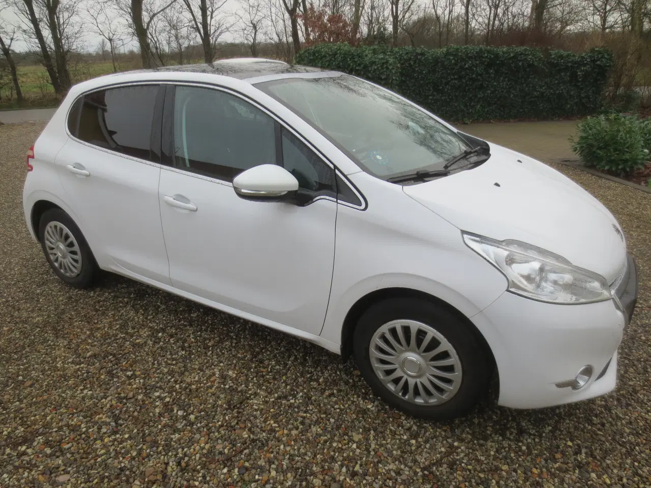 Billede 6 - Peugeot 208 1.2 i Årg 2015. Km 77000. 