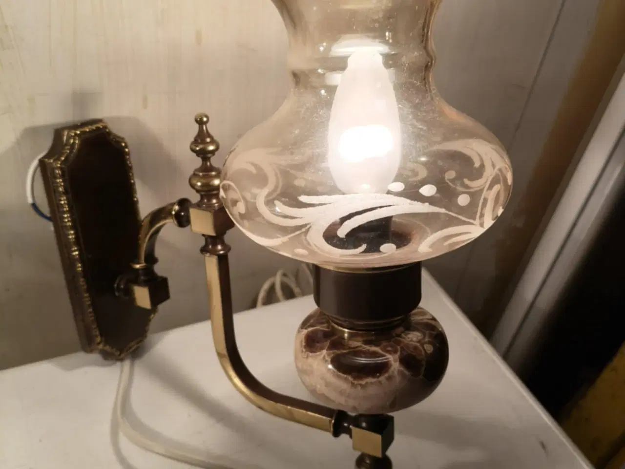Billede 3 - 2 super flotte væglamper med marmor og messing 