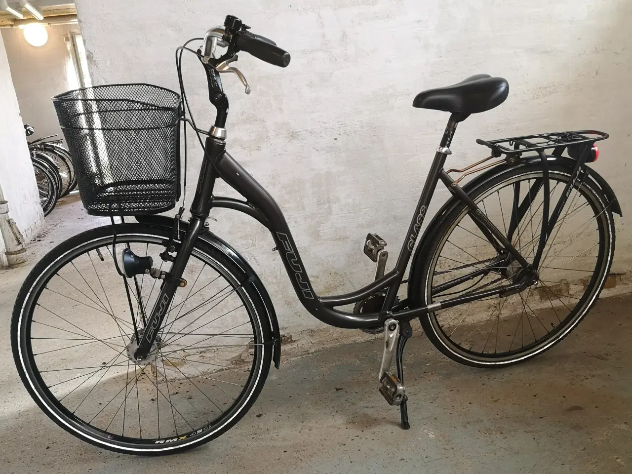 Billede 1 - FUJI CLASS 28" 53cm højt  7 gear, ny kæde, meget l