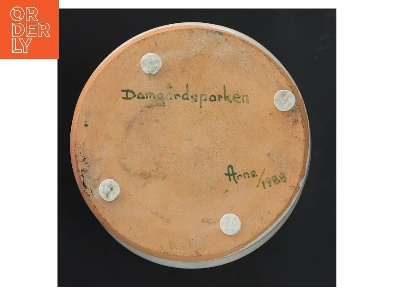 Billede 3 - Dekorativ urtepotte med blomsterdesign (str. Ø 13 cm længde 11 cm)