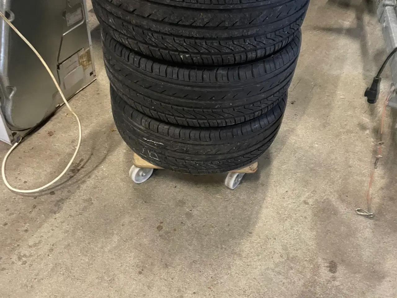 Billede 4 - 4 stk originale toyota fælge og 1 stk nødhjul 18”