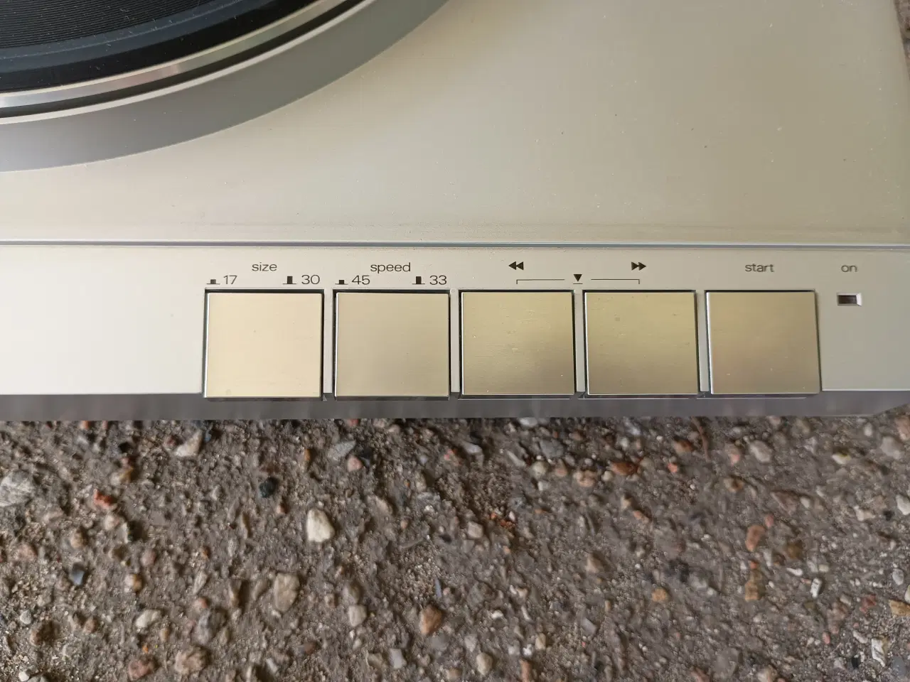 Billede 4 - ADC pladespiller med tangentialarm.