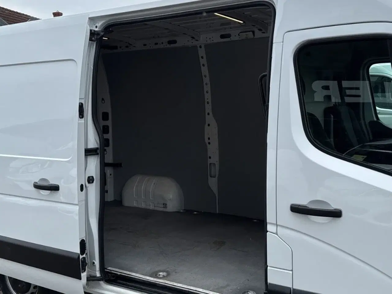 Billede 23 - Renault Master IV T33 2,3 dCi 135 L2H2 Kassevogn