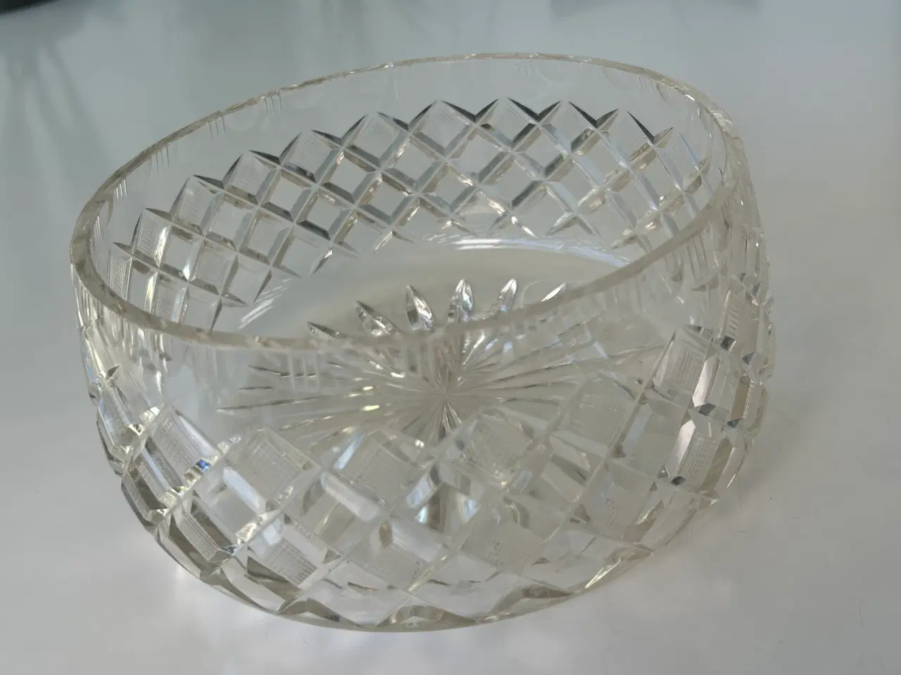 Billede 3 - Elegant slebet krystalskål – 22 cm i diameter