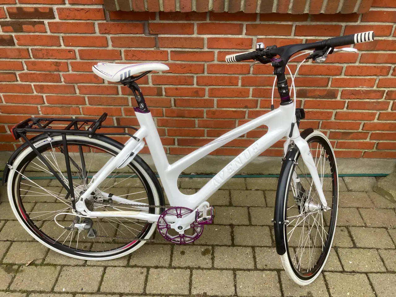 Billede 3 - Pigecykel fantastisk flot