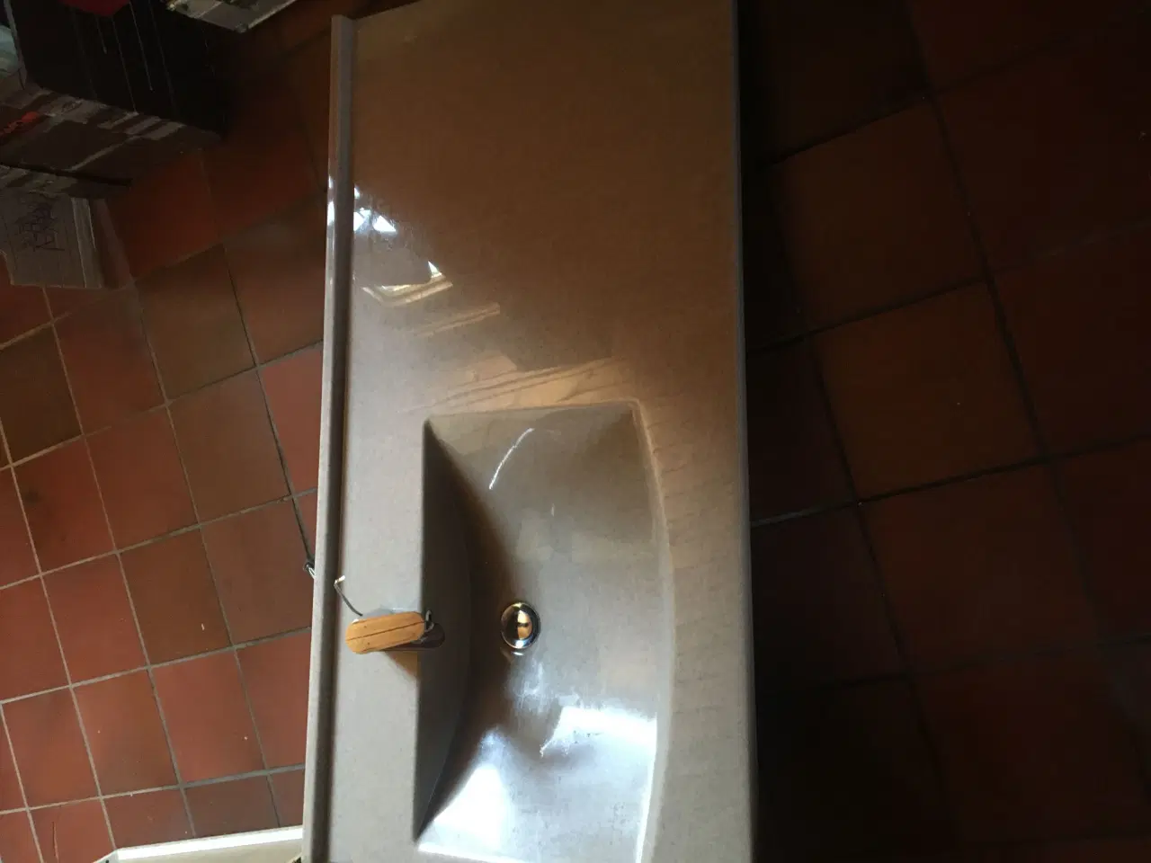 Billede 1 - Bordplade med håndvask - helstøbt
