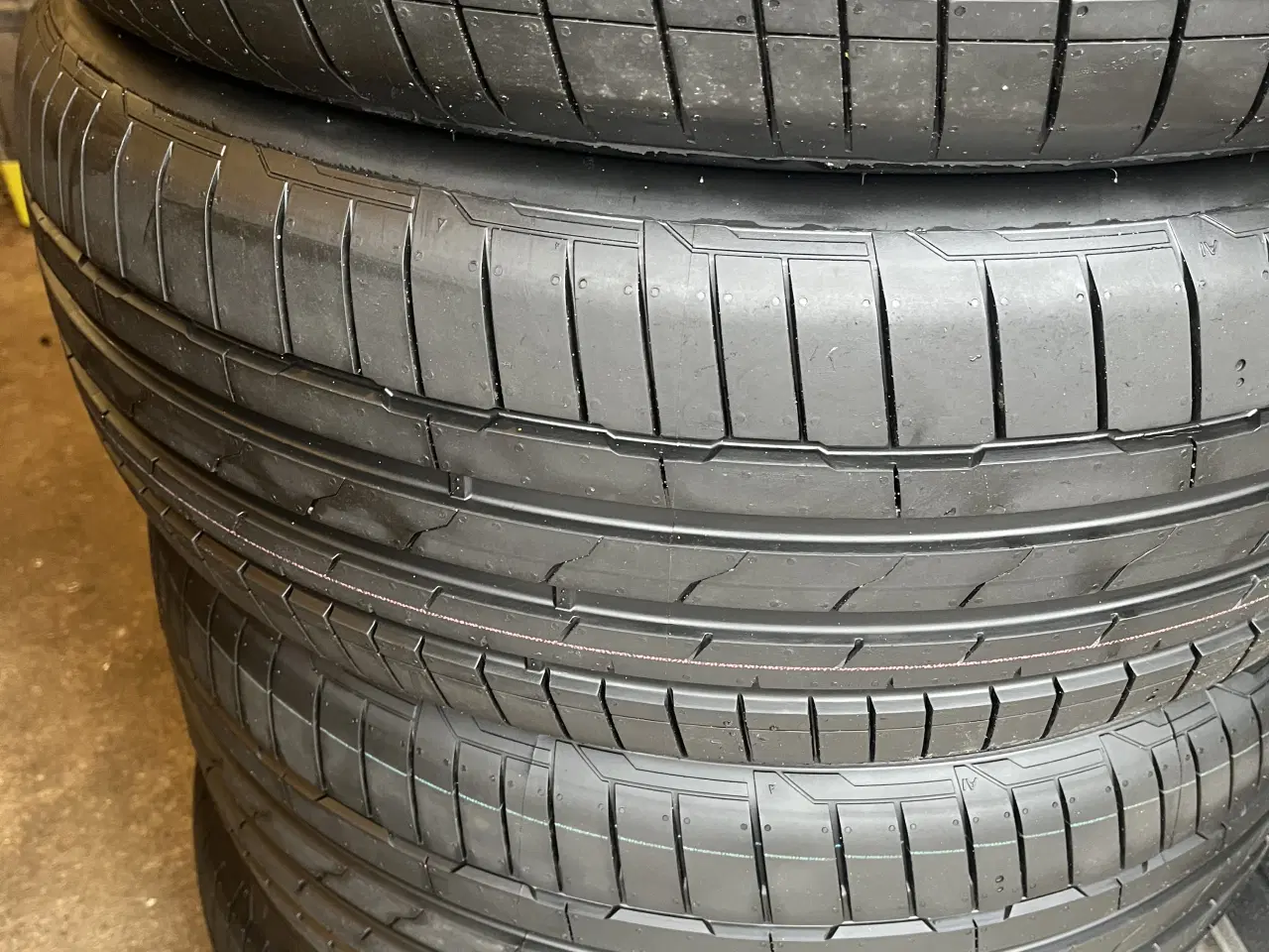 Billede 1 - Nye 255-50-19 / 235-55-19 Sommerdæk Hankook.