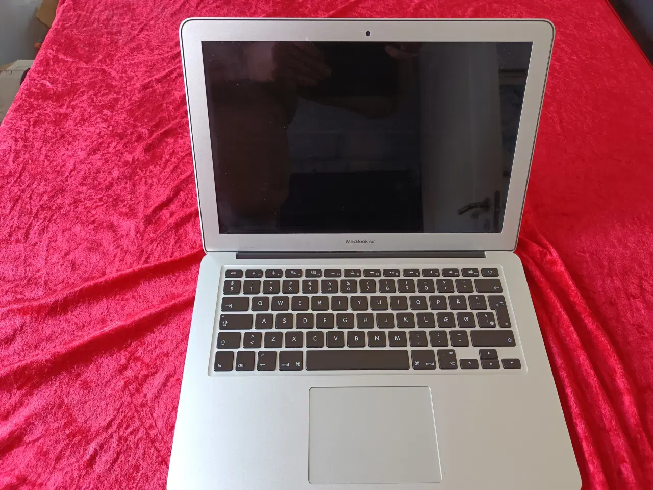 Billede 1 - Macbook Air med lader