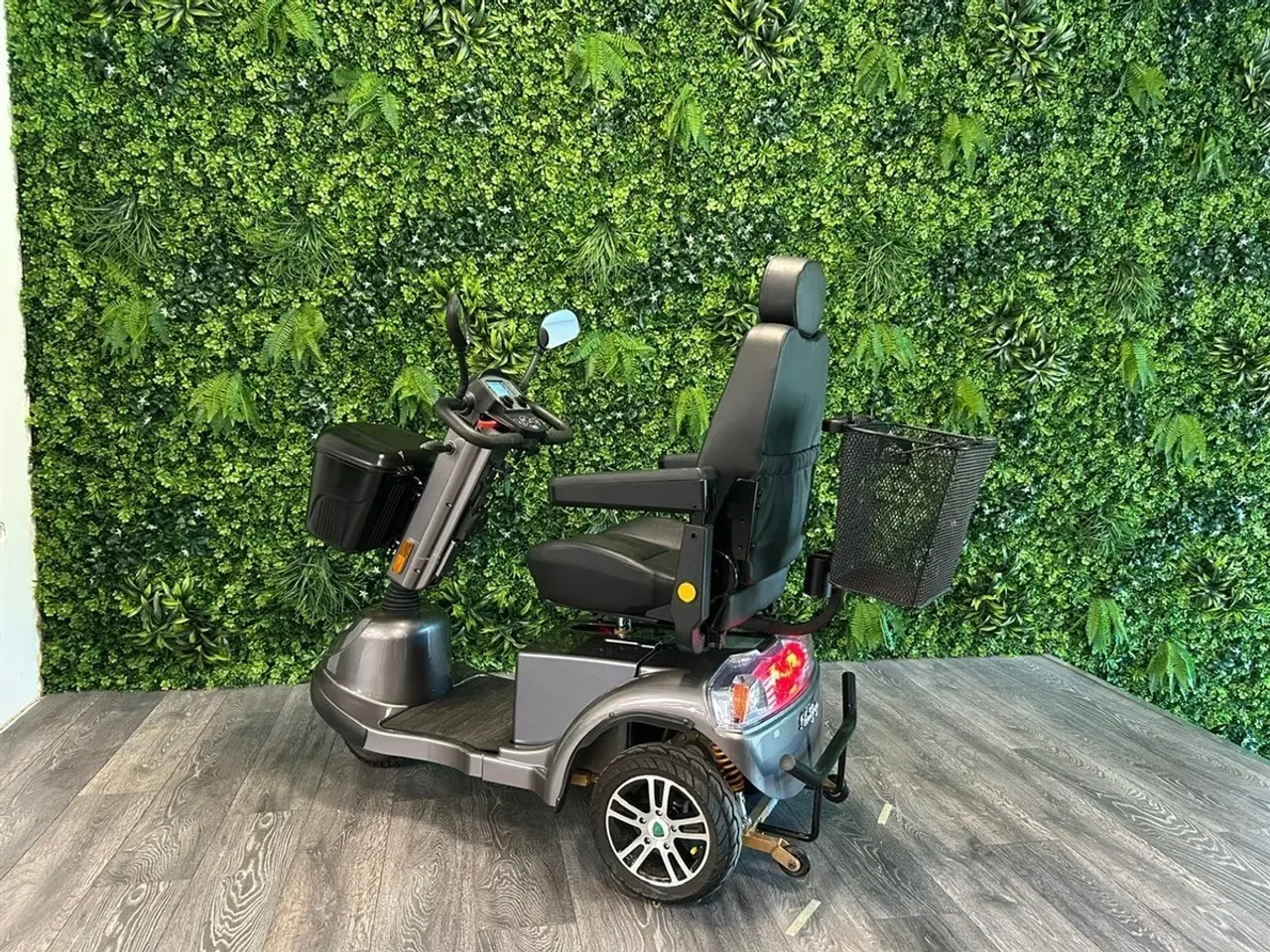 Billede 2 - LM-550 grå - 1 års garanti