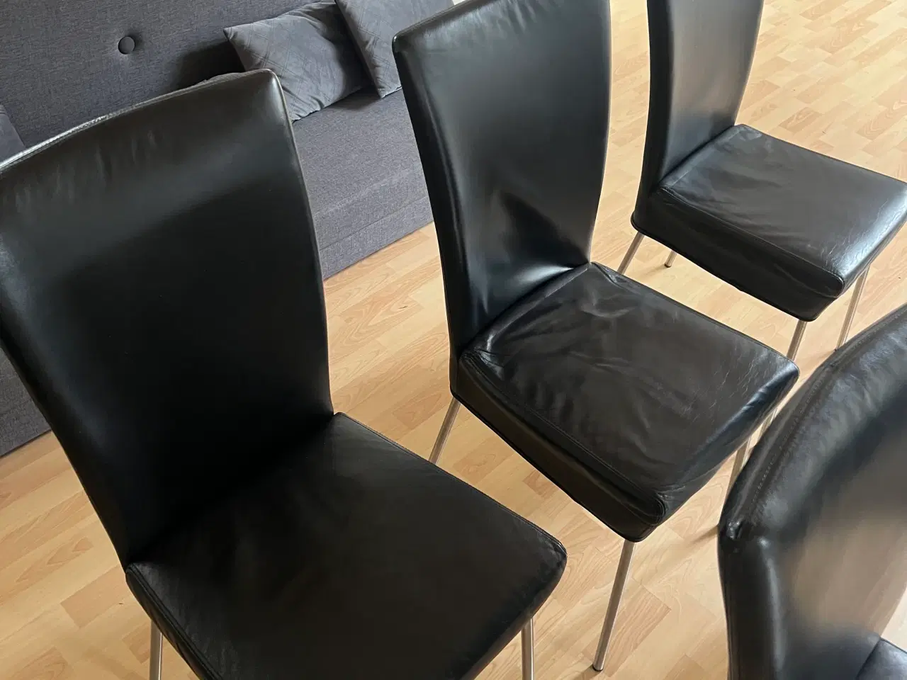 Billede 2 - Fem gode Spisebordsstole