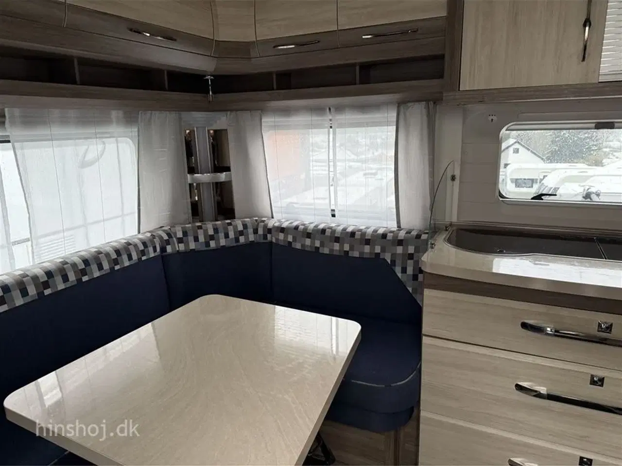 Billede 7 - 2017 - Hobby De Luxe 460 UFe   Dejlig vogn med rundsidegruppe og franskseng fra Hinshøj Caravan A/S