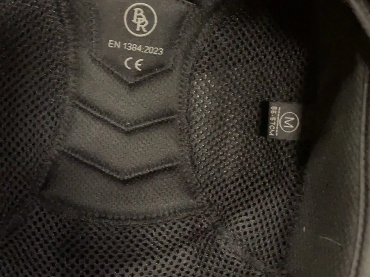 Billede 4 - Sort ridehjelm med sølv glitter