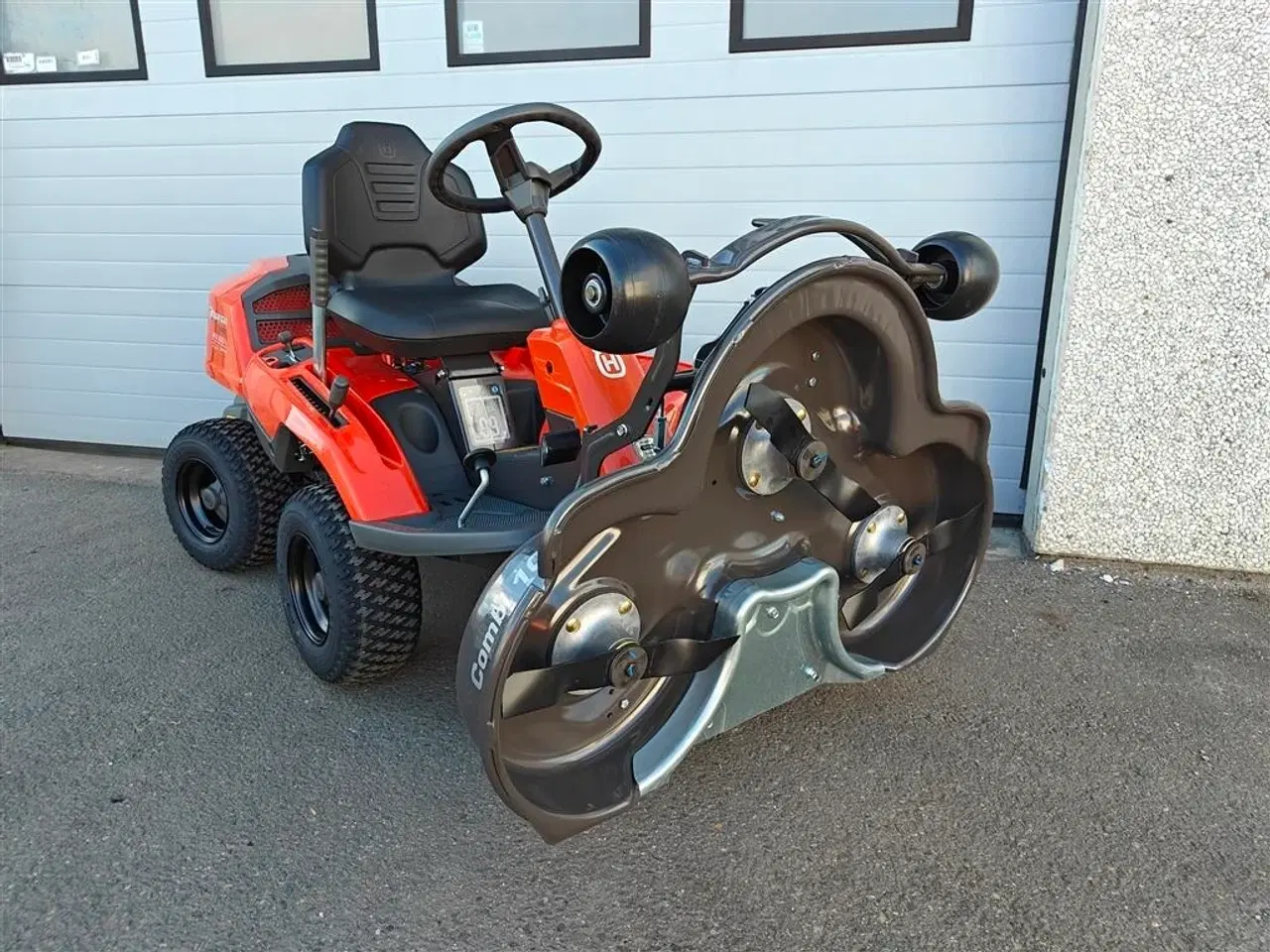 Billede 9 - Husqvarna R 214TC Comfort - 103cm klippebord