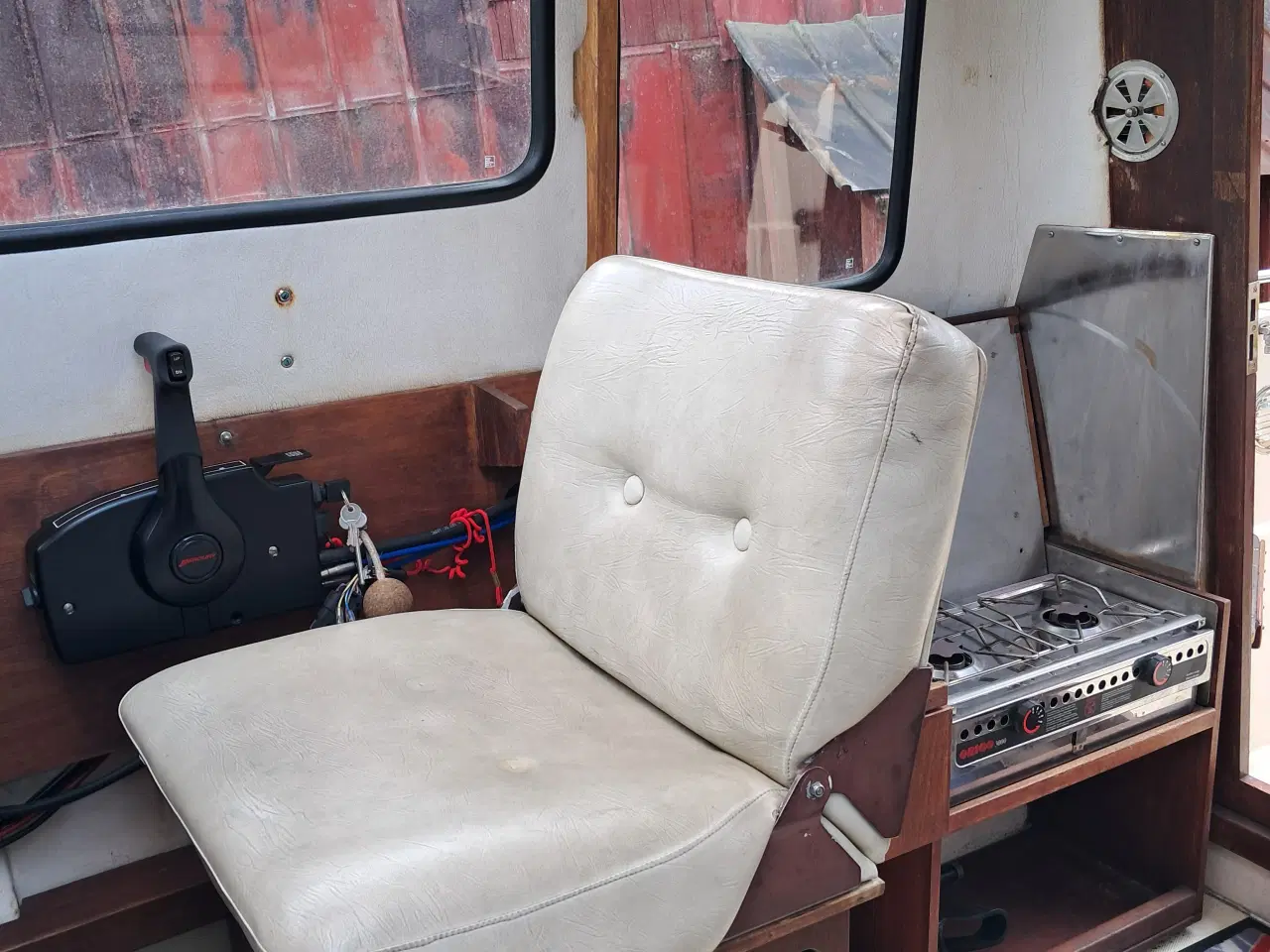 Billede 10 - Uttern 6000 1987