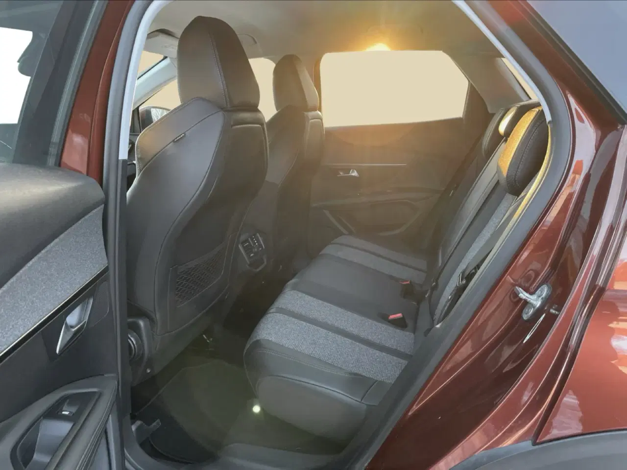 Billede 6 - Peugeot 3008 1,2 e-THP Allure EAT6 130HK 5d 6g Aut.