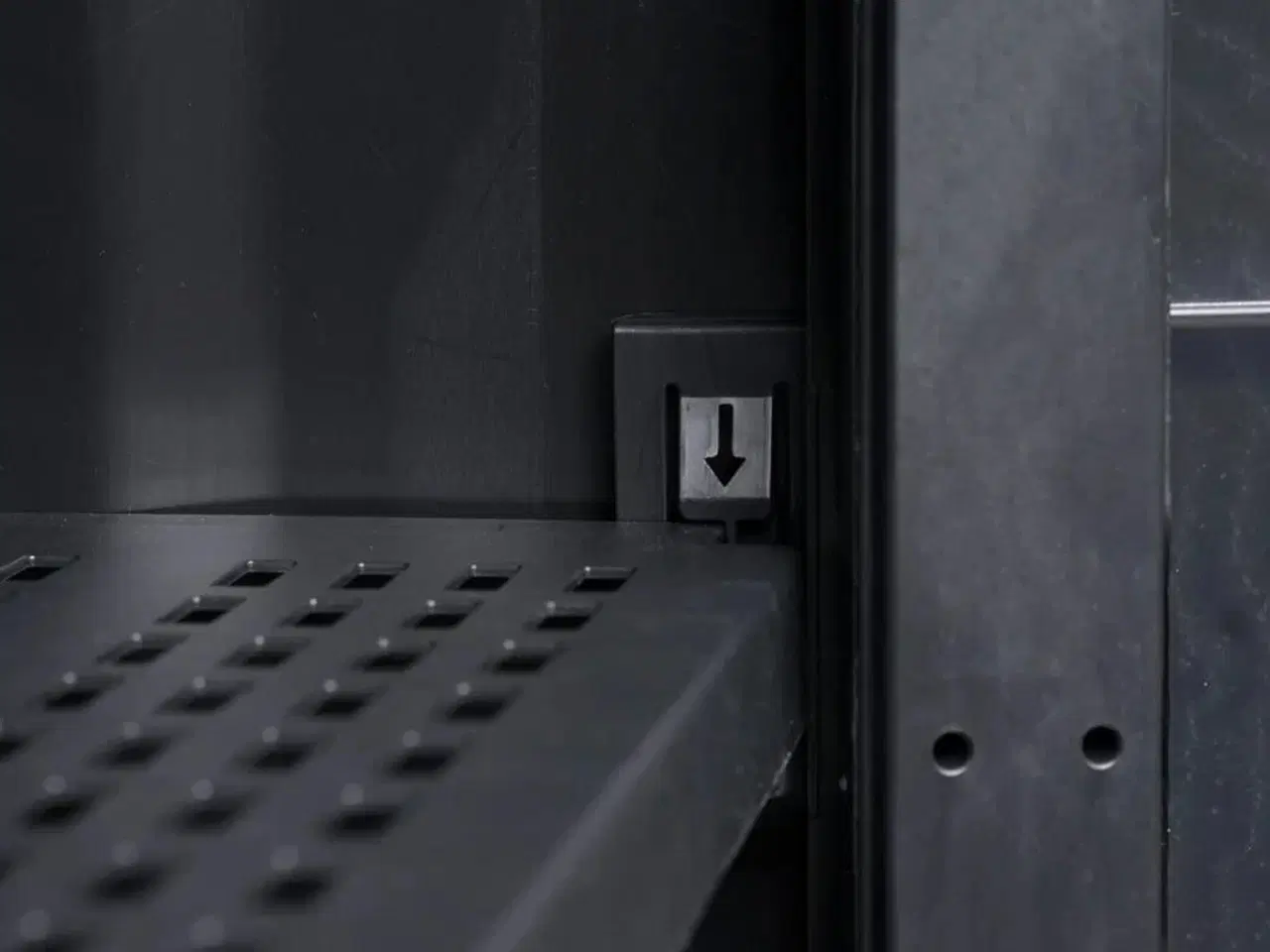 Billede 7 - Haveopbevaringsskab med 4 hylder sort