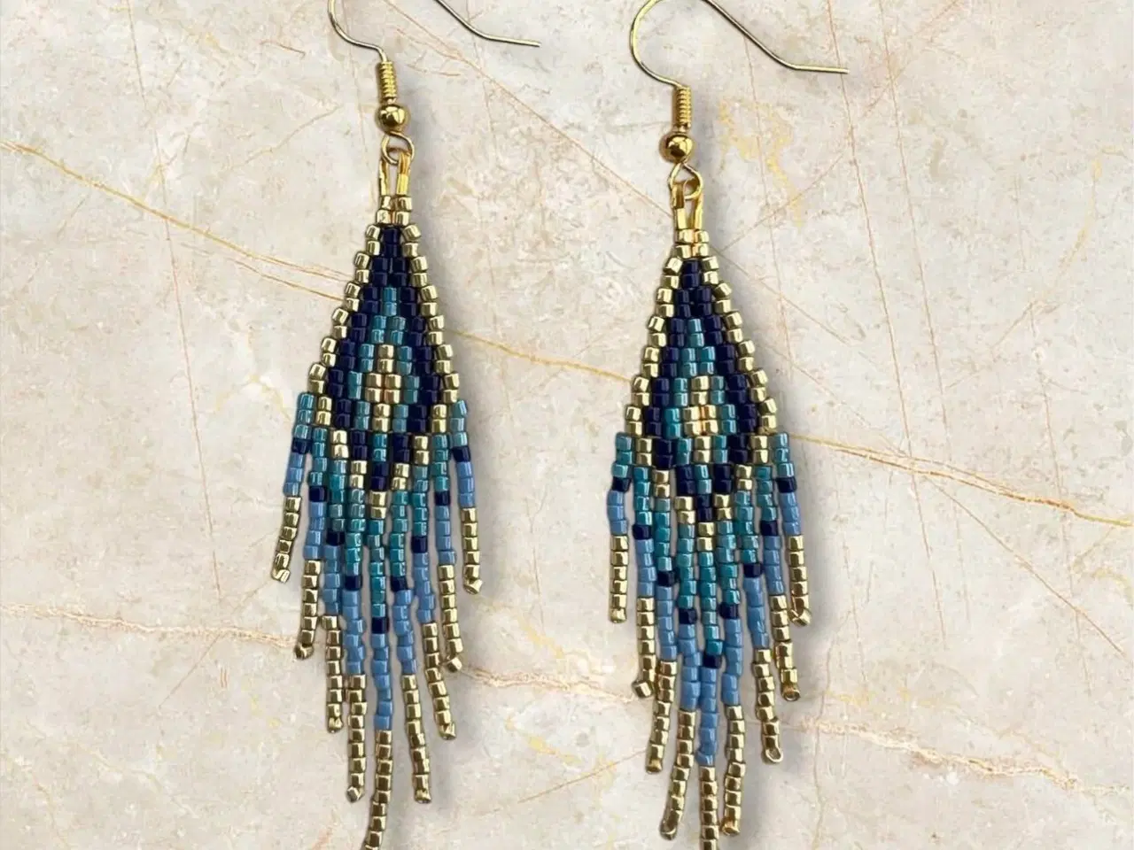 Billede 1 - Grønlandske øreringe, håndlavede 