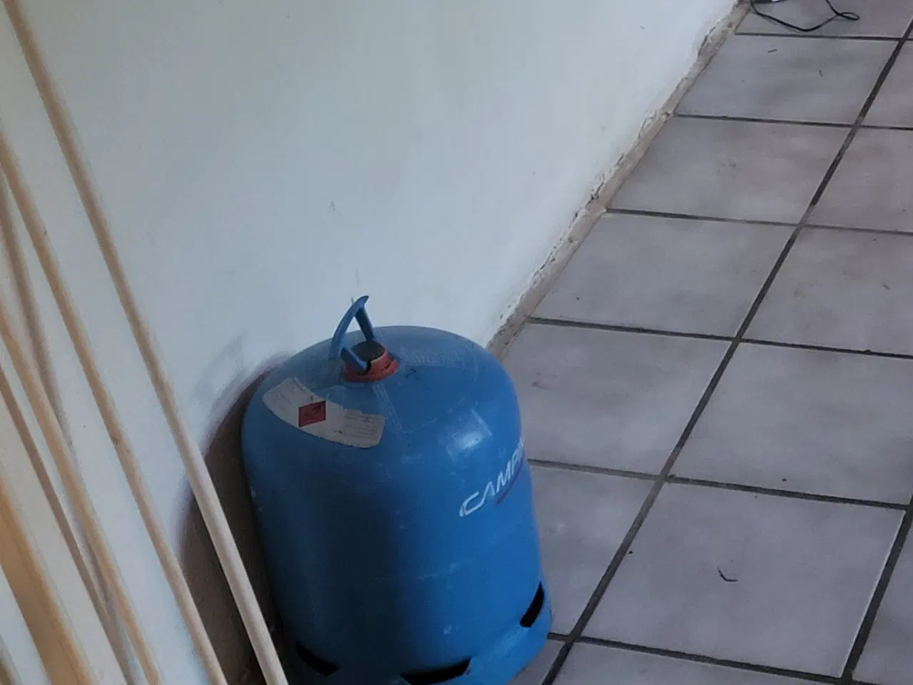 Billede 2 - Campinggas fyldt af kosan
