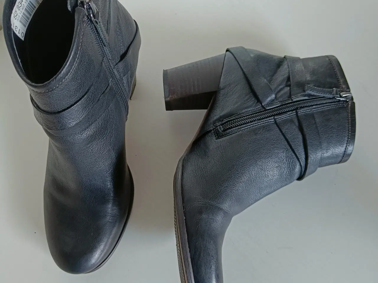 Billede 10 - Ecco sort læder sko 39str 