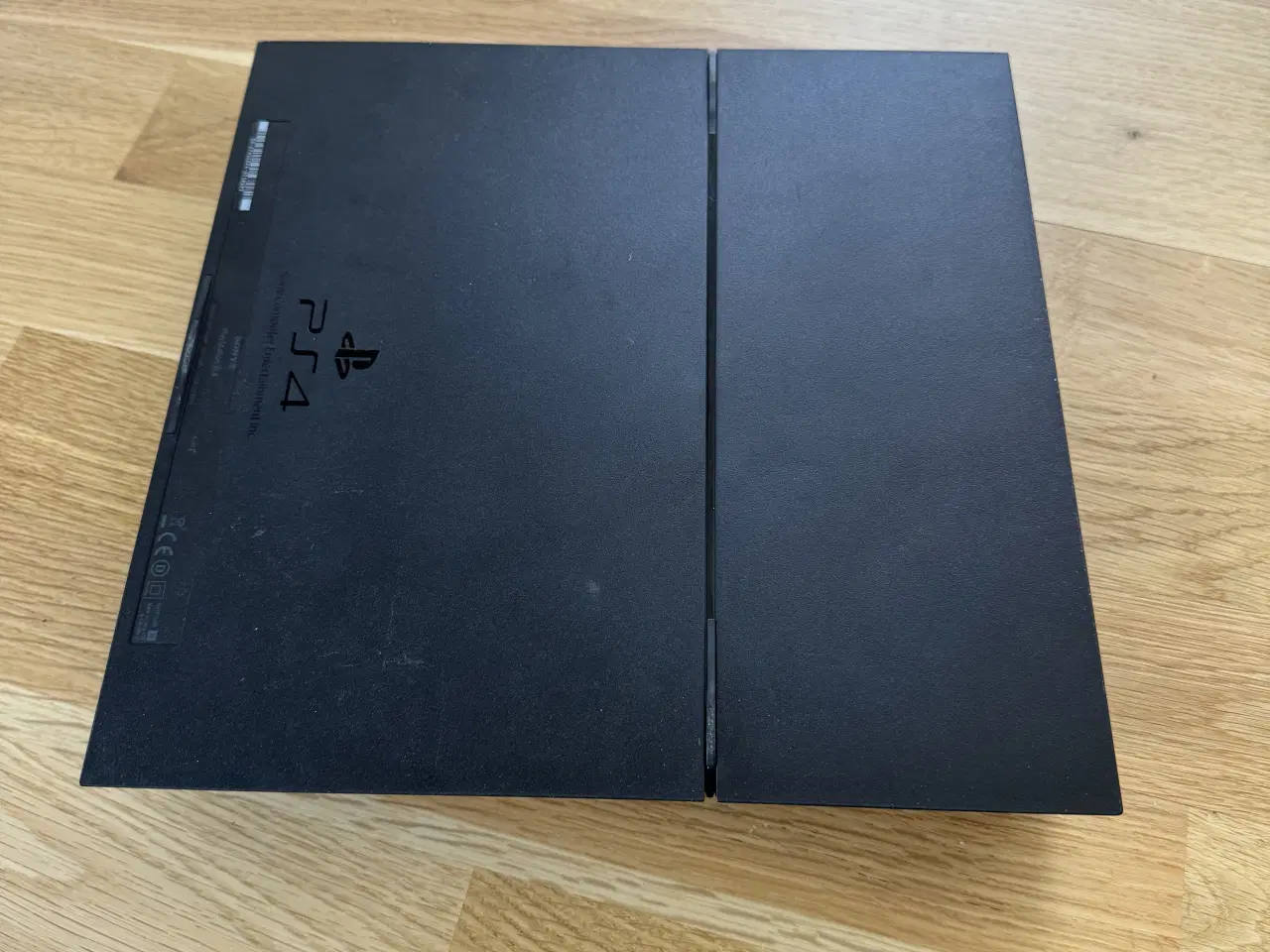 Billede 3 - Playstation 4 inkl. 2 controllere & 3 spil