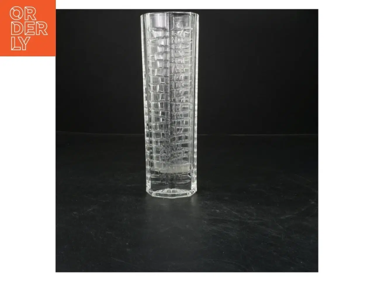 Billede 1 - Høj Bøhmisk håndstøbt vintage glasvase (str. 25x8 cm)