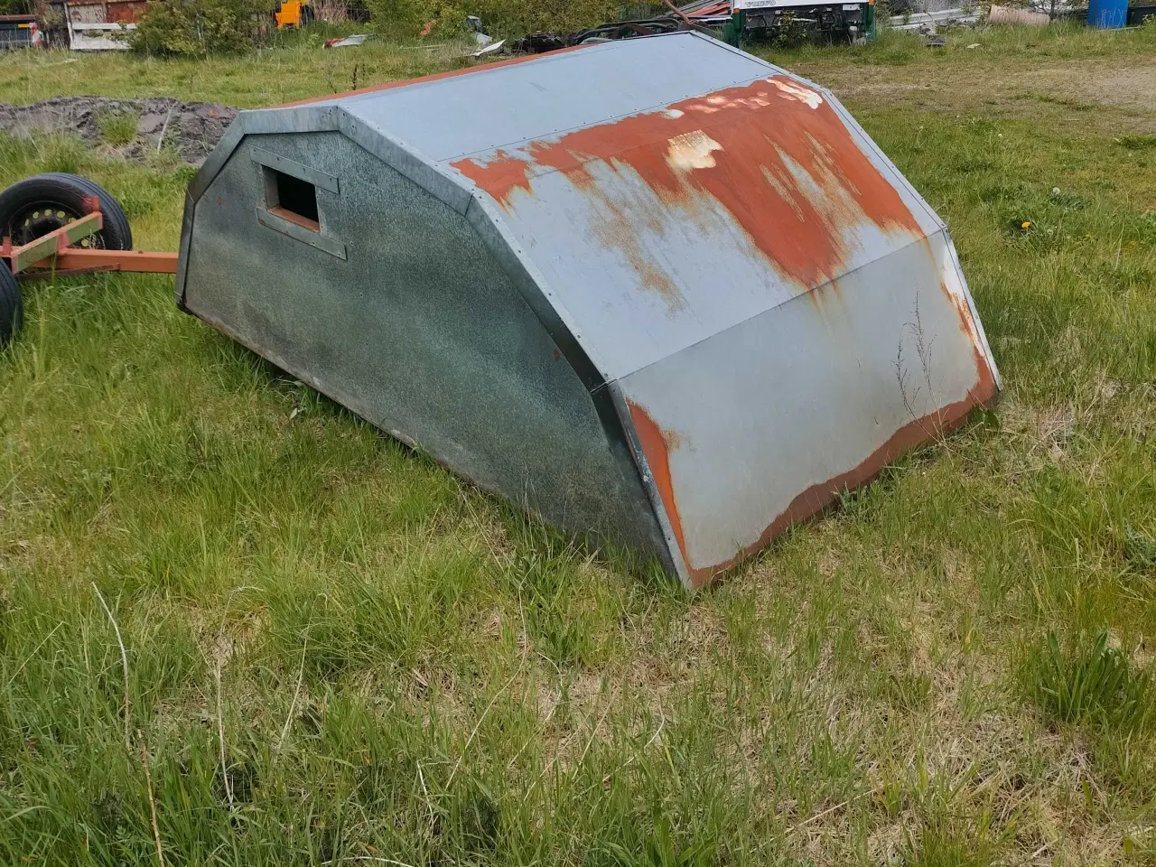 Billede 2 - Isoleret grise hytte i galvaniseret stål.