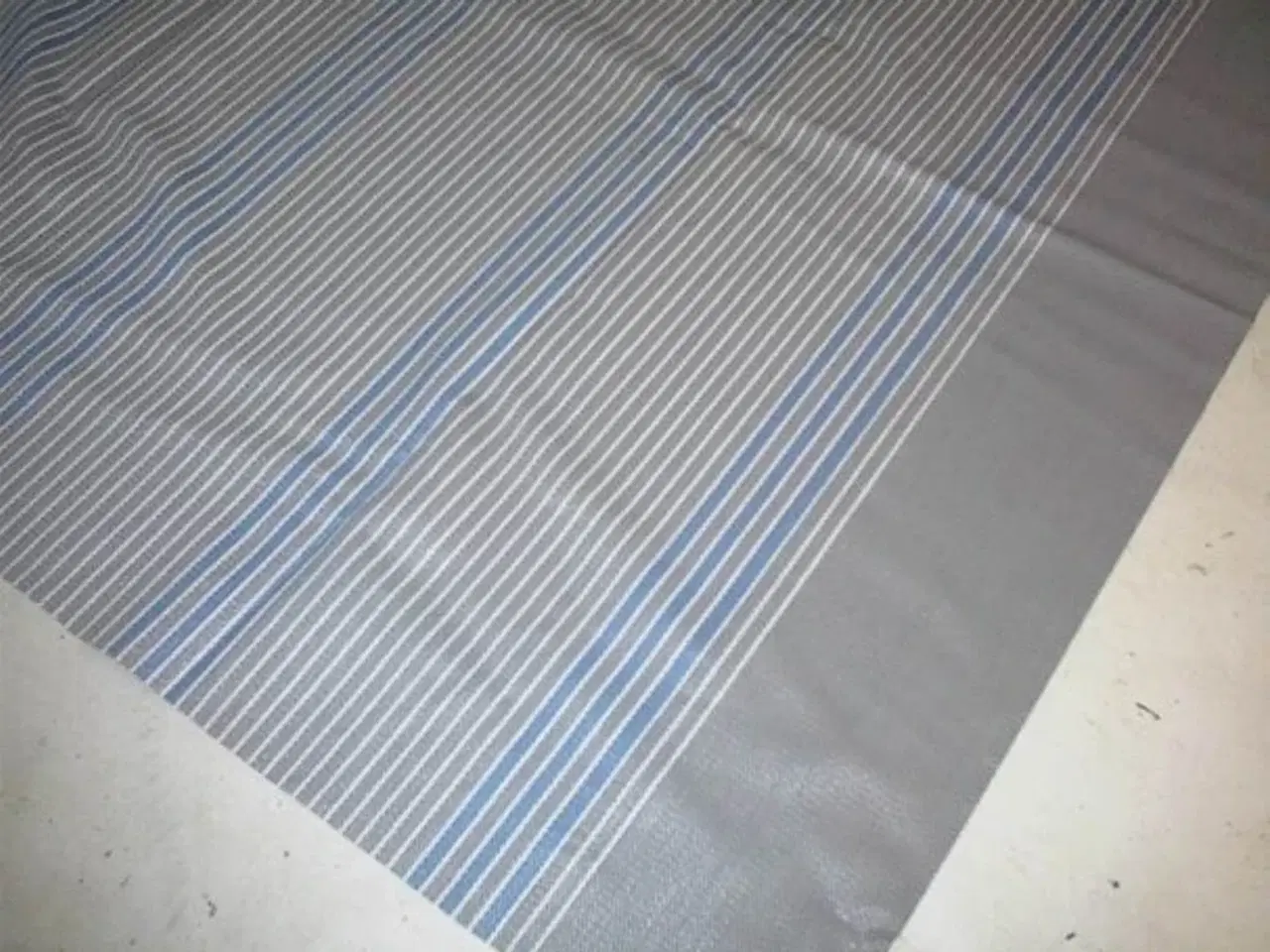 Billede 3 -   Gulvtæppe