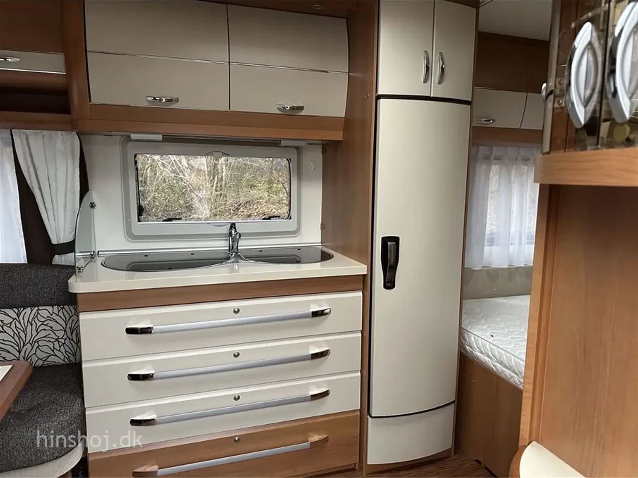 Billede 3 - 2011 - Hobby Excellent 495 UFe   Fin vogn med franskseng og rundsiddegruppe fra Hinshøj Caravan A/S