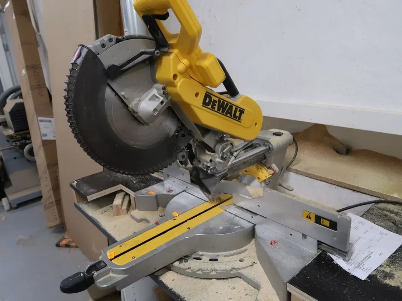 Billede 2 - Kap/geringssav DEWALT DWS780-QS