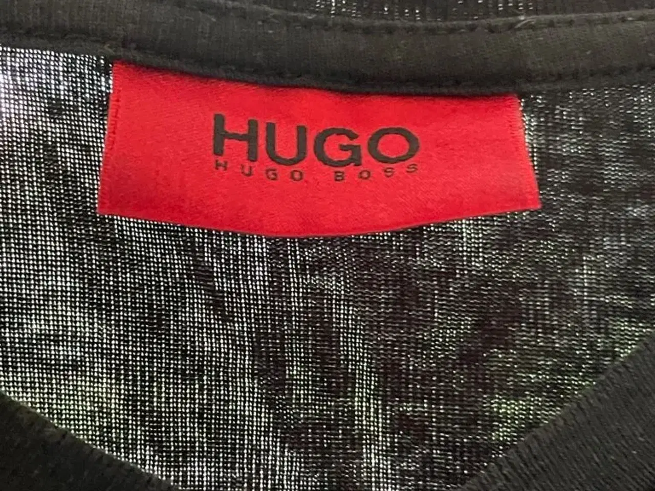 Billede 1 - Brugt Hugo boss trøje dog i god stand
